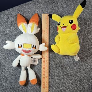 BUNDLE Pokemon Pikachu 2021 Scorbunny Plush Toys